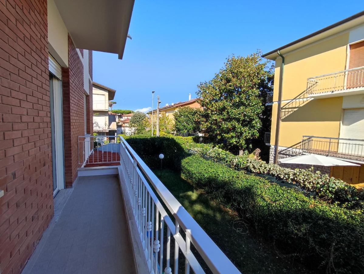 Casa Violina Lejlighed Lido di Camaiore Eksteriør billede